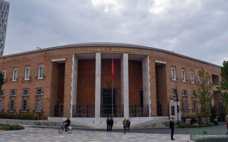 BSH prezanton nismen e re per kredite konsumatore: Zbuten penalitetet